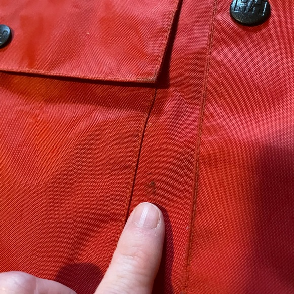 Men’s US M Helly Hansen water proof rain jacket - Picture 4 of 6